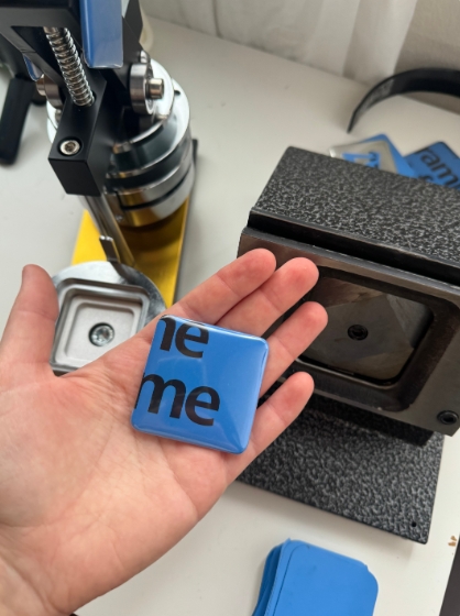 Refrigerator Pasting Machine S - Pin Button Badge 评论和价格
