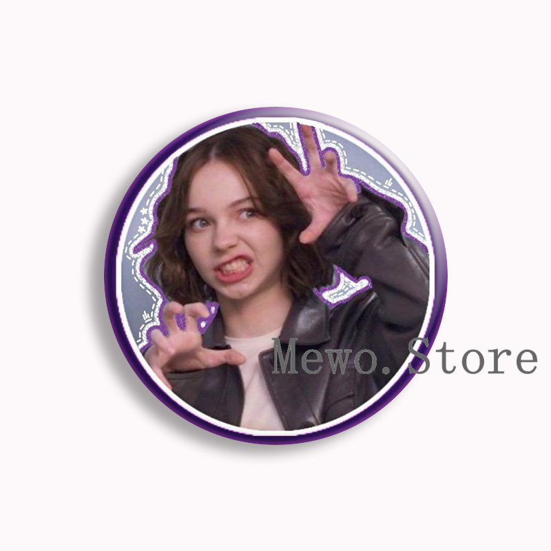 Emma Myers Aesthetic Soft Butt - Pin Button Badge 评论和价格